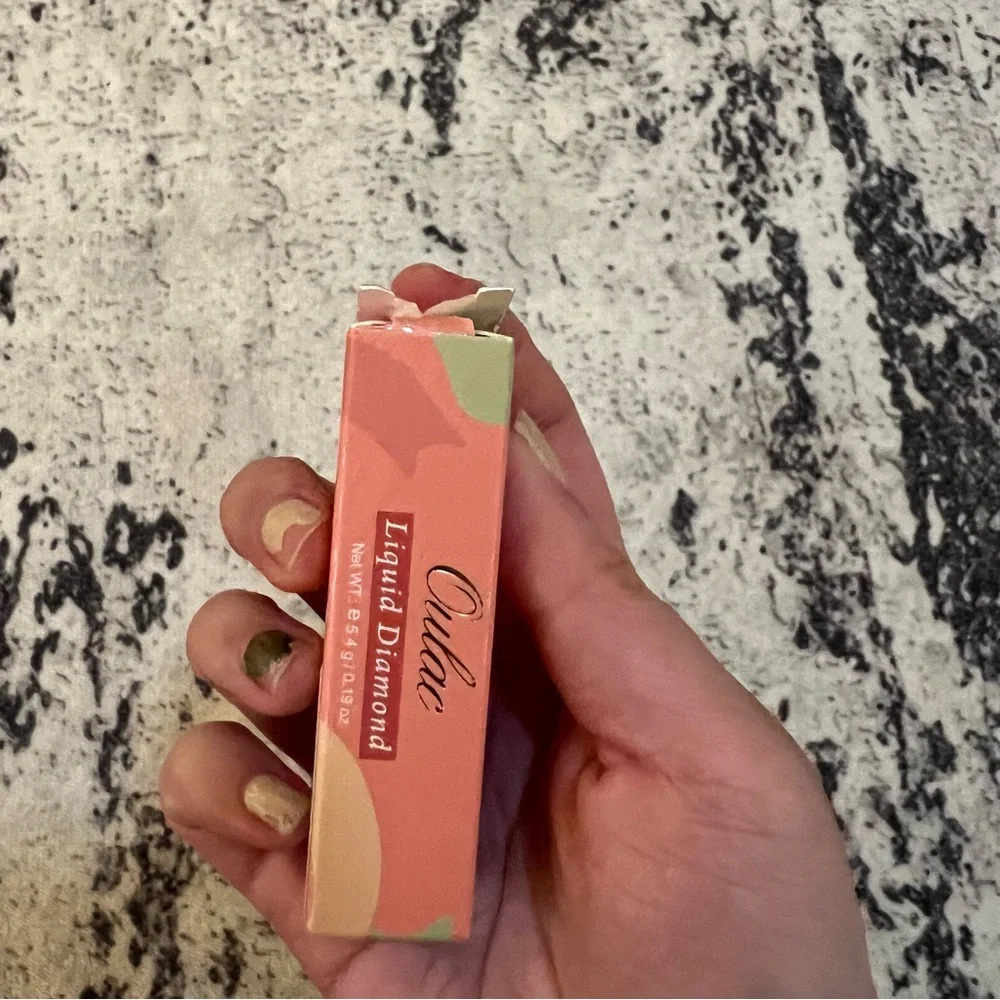 Oulac Liquid Diamond Eyeshadow 27 frosted ice